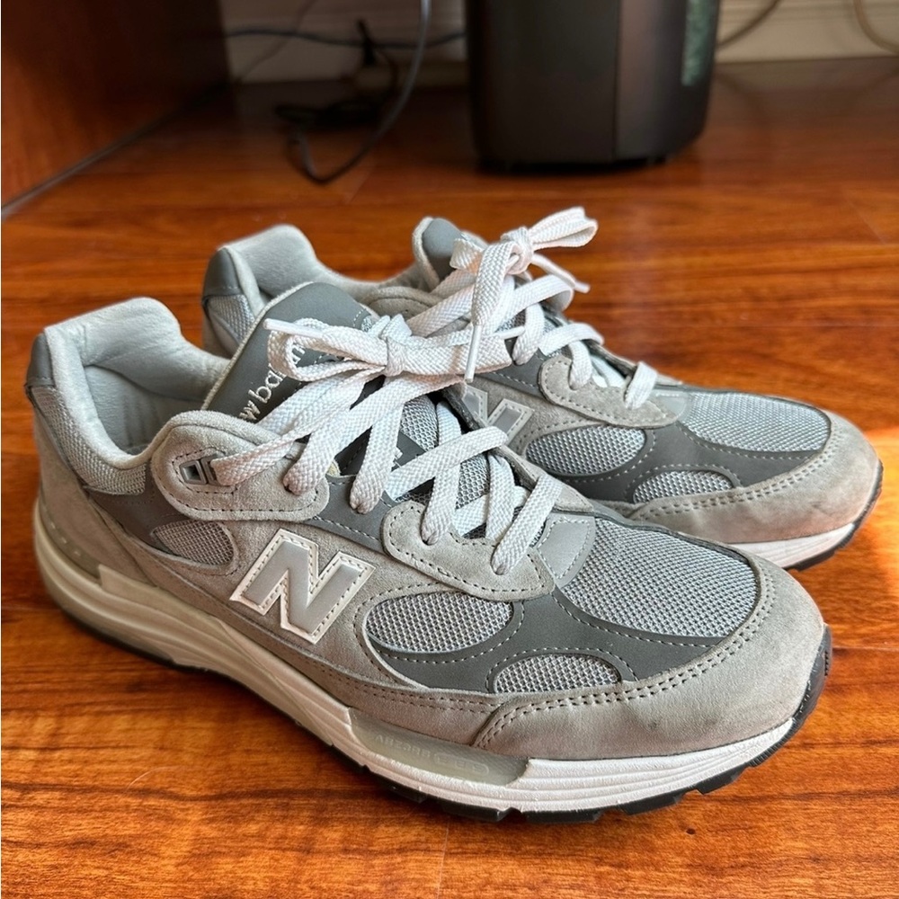 New Balance 992